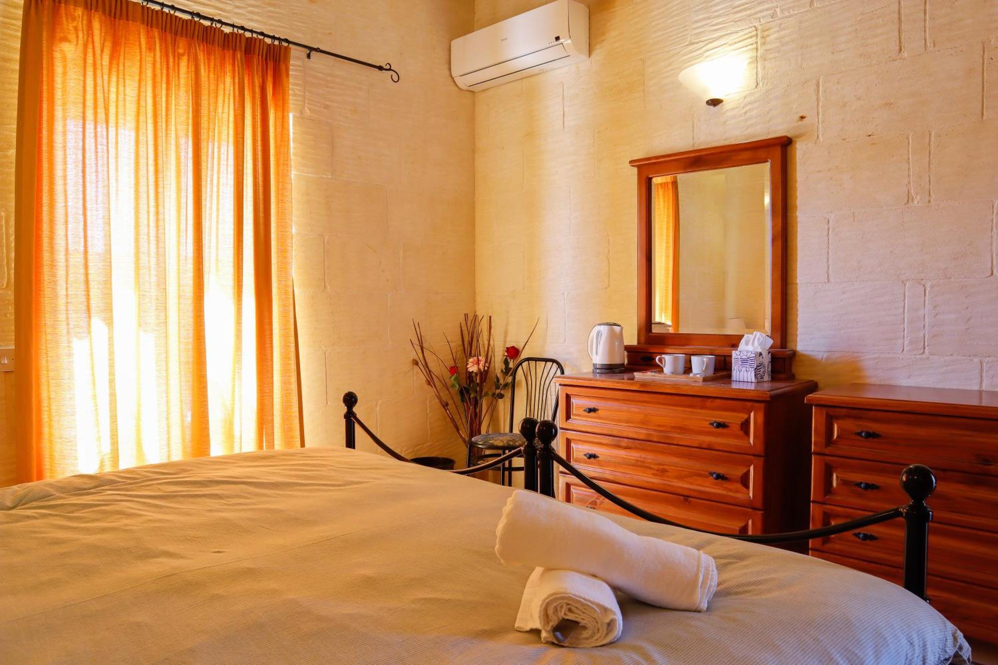 Xagħra Rosehill B&B מראה חיצוני תמונה